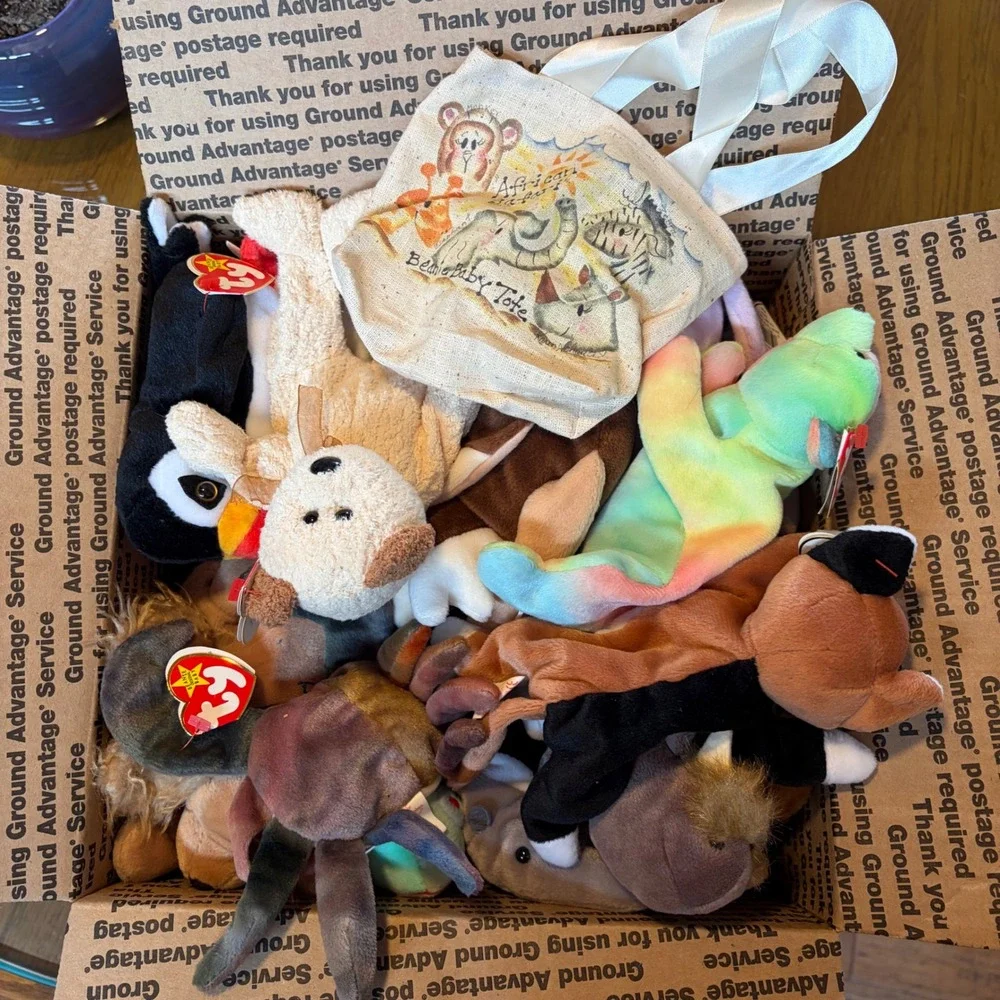 Lot of 34 Ty Beanie Babies Vintage Rare Plush Collection African Safari Tote‎